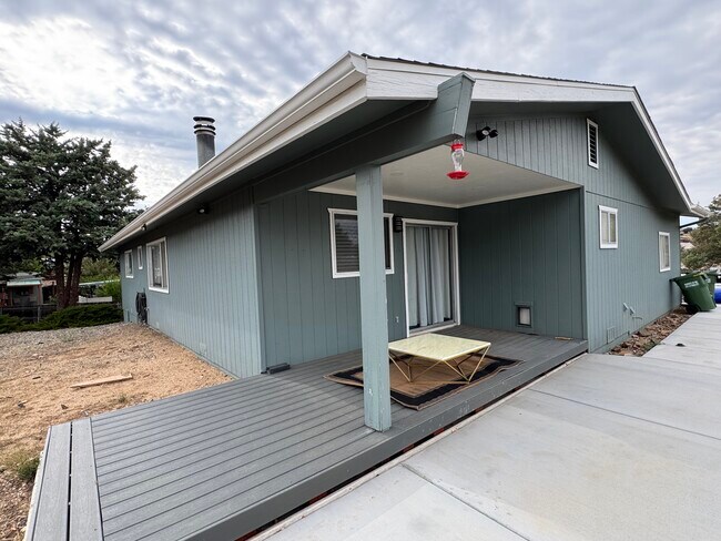 Building Photo - 368 Dogwood Ln