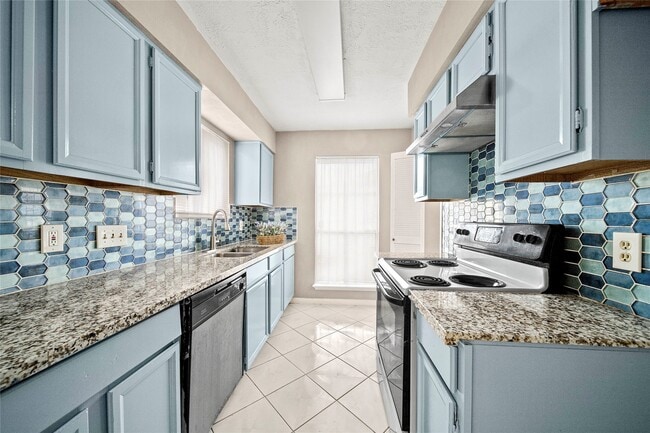 Building Photo - 9526 Langdon Ln