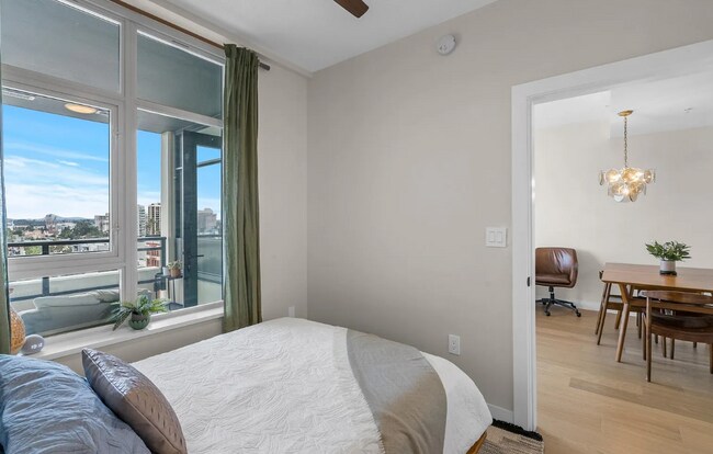 Building Photo - 475 Redwood St