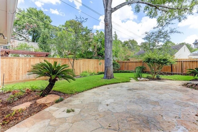 Building Photo - 14822 Bramblewood Dr