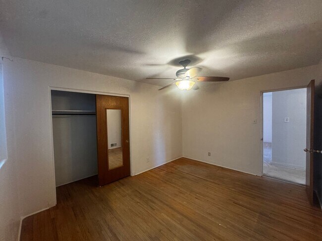 Building Photo - 3 Bed / 2 Bath Home Near Jerry Cline Park & Tennis Courts