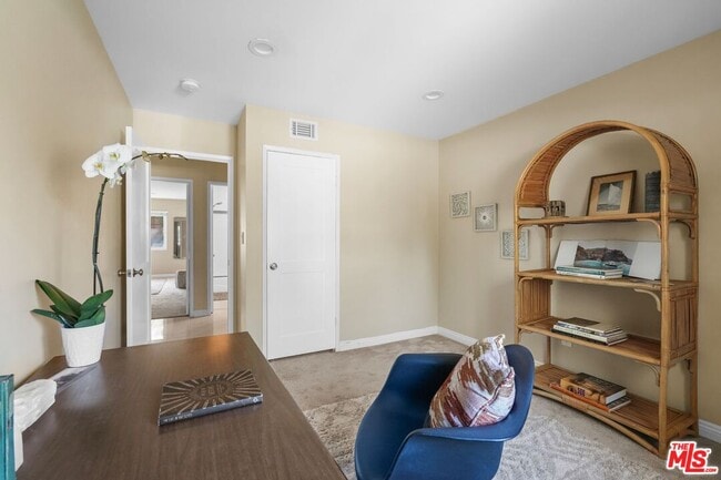 Building Photo - 3194 Rossini Pl