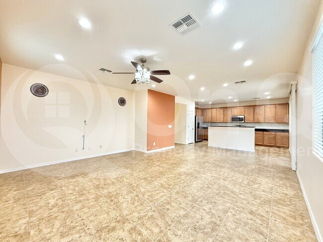 Building Photo - 4559 S Antonio