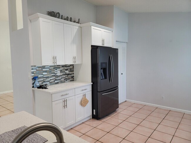 Building Photo - 7189 Catalina Way