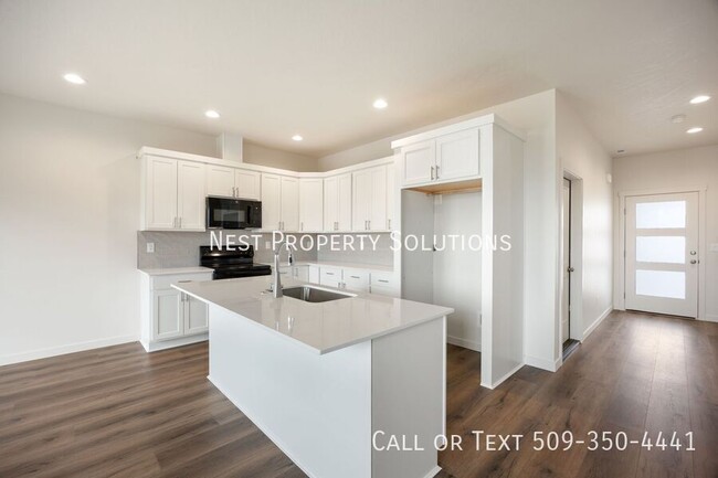 Building Photo - 601 S Dorsing St