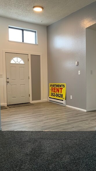 Building Photo - 961 E 23rd St