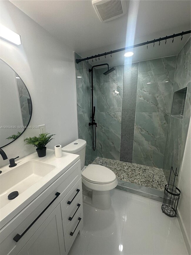 Building Photo - 9175 SW 77th Ave