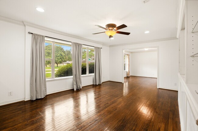 Building Photo - 5238 Kinglet St