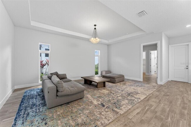 Building Photo - 5917 Cat Claw Ln