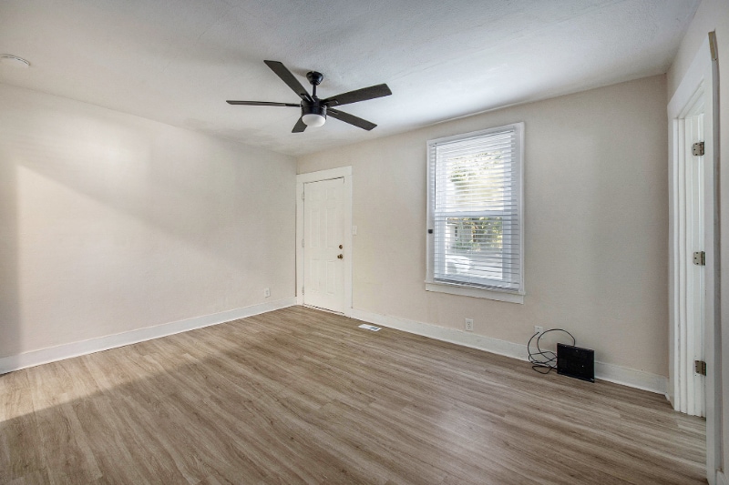 Building Photo - 2755 E Surrey Dr