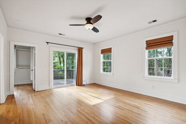 Building Photo - 3 Bed, 2 Bath Home in Greenville is Available