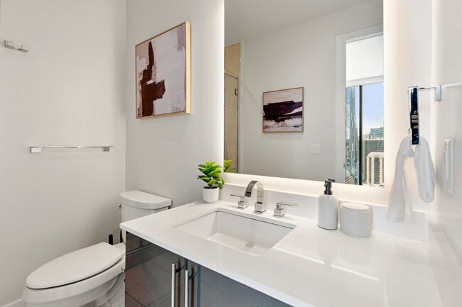 Building Photo - 1400 W Peachtree St NE