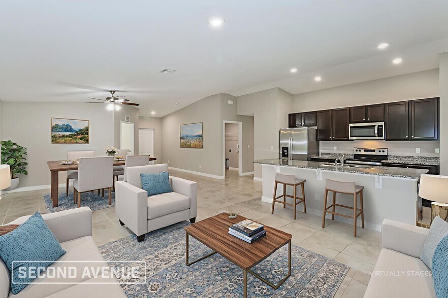 Building Photo - 256 Santo Domingo Ave SW