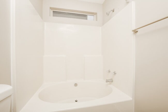 Building Photo - 1007 Lassiter Dr