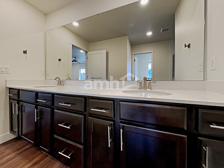 Building Photo - 30826 SE 418th St
