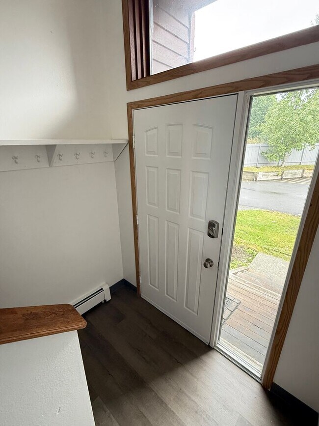 Building Photo - West Anchorage | 3BR 2.5BA | Garage | Pets...