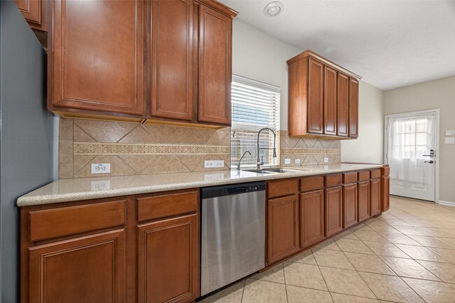 Building Photo - 13310 Larkhill Gardens Ln