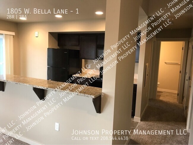 Building Photo - 1805 W Bella Ln