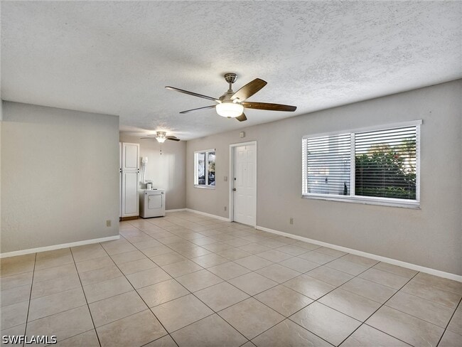 Building Photo - 4621 Bayshore Dr