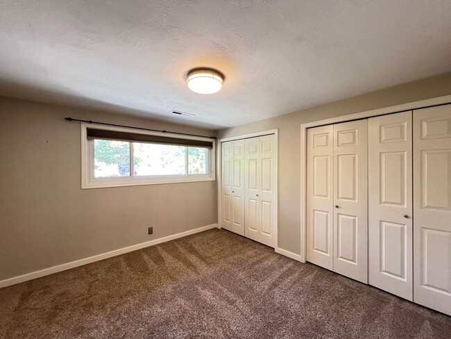 Building Photo - $300 OFF Move in Costs!  Elegant Four Bedr...