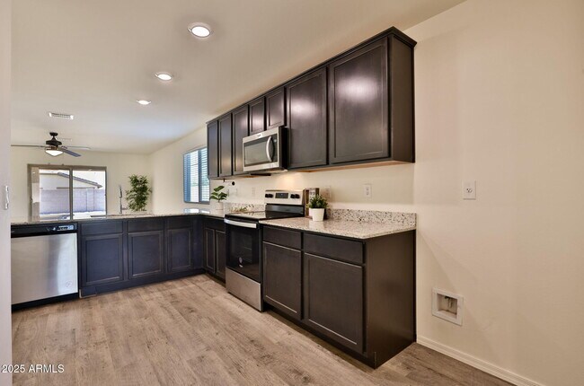 Building Photo - 25847 W Winston Dr