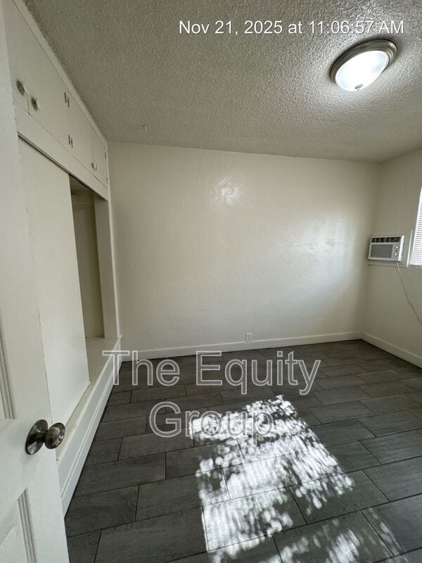 Building Photo - 340 S Blackstone St