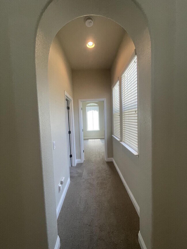 Building Photo - 6408 Vilamoura Way