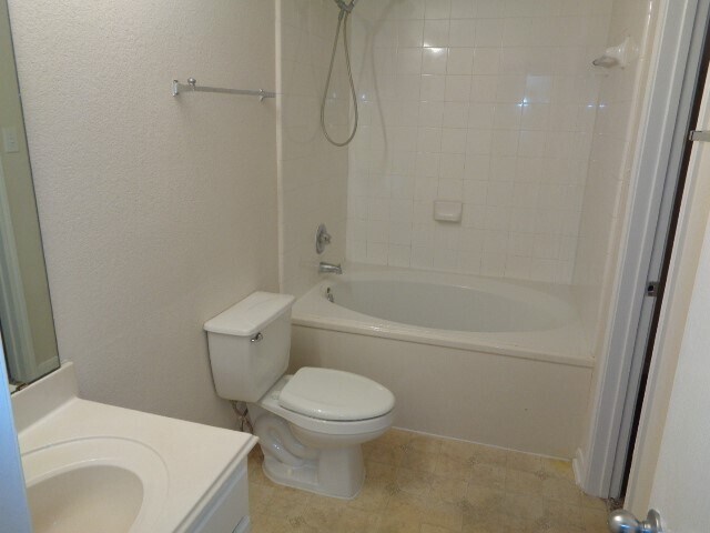 Building Photo - 3515 Garrison Run Dr