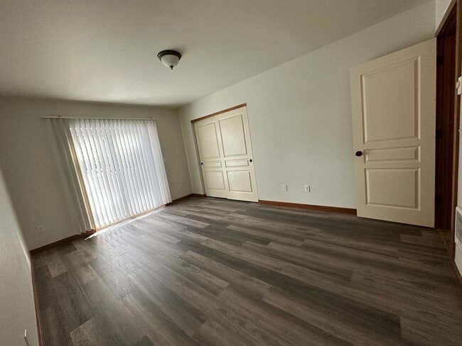 Building Photo - Peaceful 2-Bed Home on a Spacious 1-Acre Lot