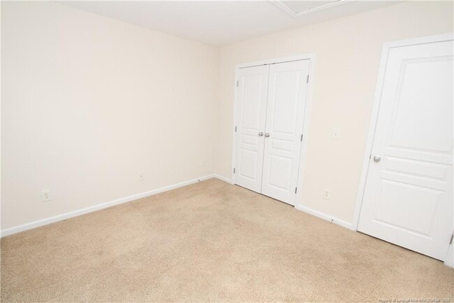 Building Photo - 421 Hamlet Park Dr