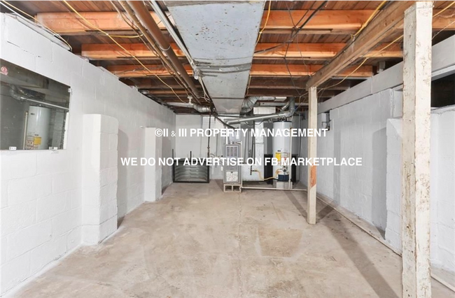 Building Photo - 3703 W 47th Pl
