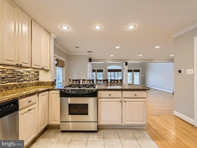 Building Photo - 107 Bayside Dr