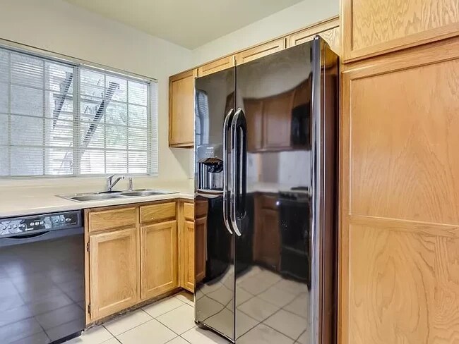 Building Photo - 2910 W Marconi Ave