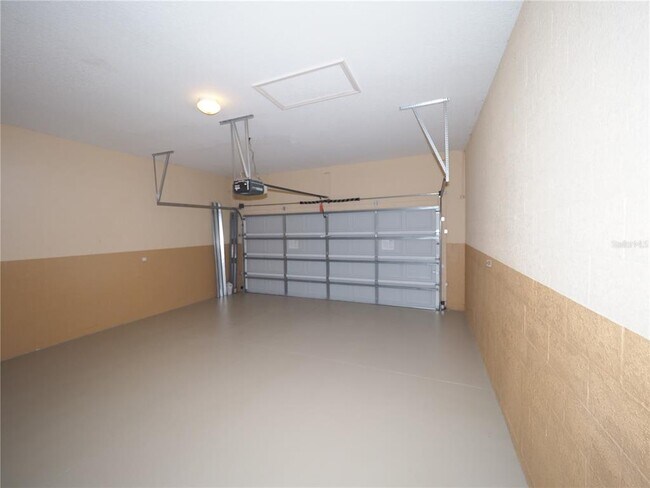 Building Photo - 408 Triano Cir