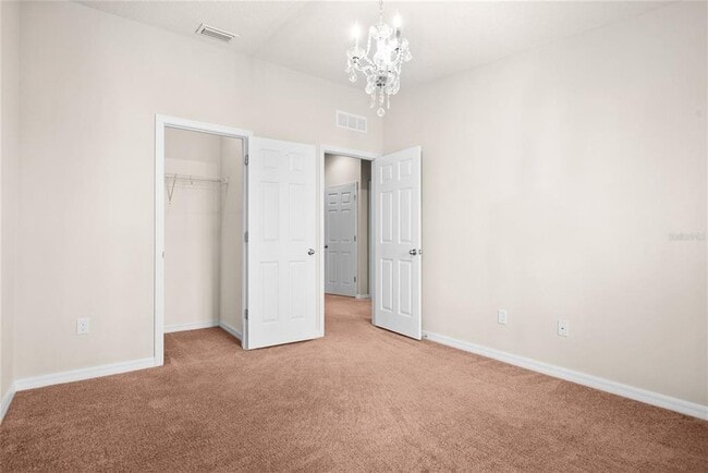 Building Photo - 1875 Sommarie Wy