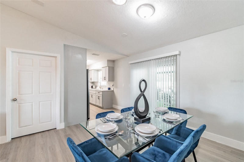 Building Photo - 14003 Ridgedale Way