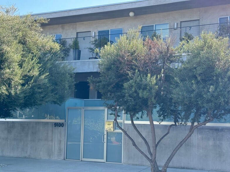 Building Photo - 9100 Whitworth Dr