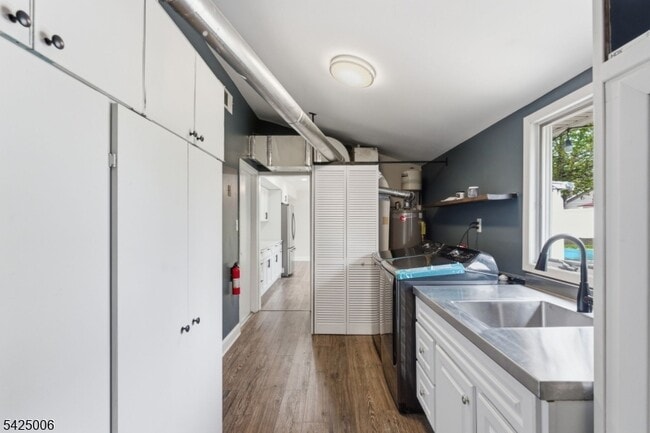 Building Photo - 3 Cypress Rd