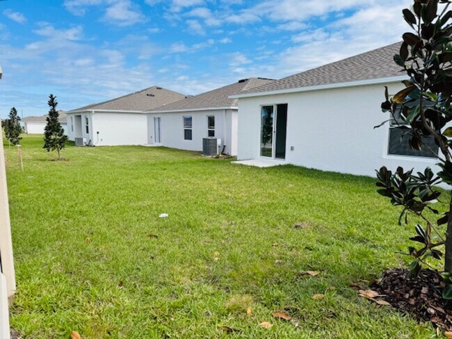Building Photo - Brand New Home For Rent in Crosswinds Haines City with 4 Bedrooms