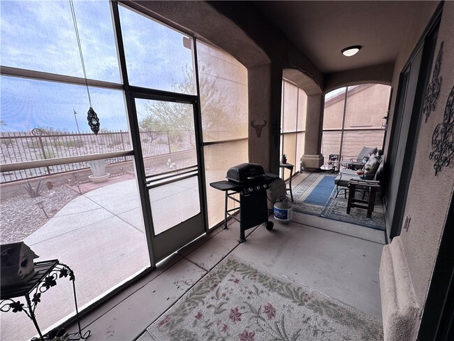 Building Photo - 2836 Esmerelda Dr