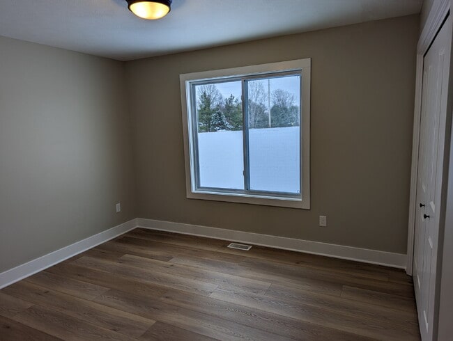 Building Photo - Recently Built 4 Bedroom, 2.5 Bath Duplex in Grandville