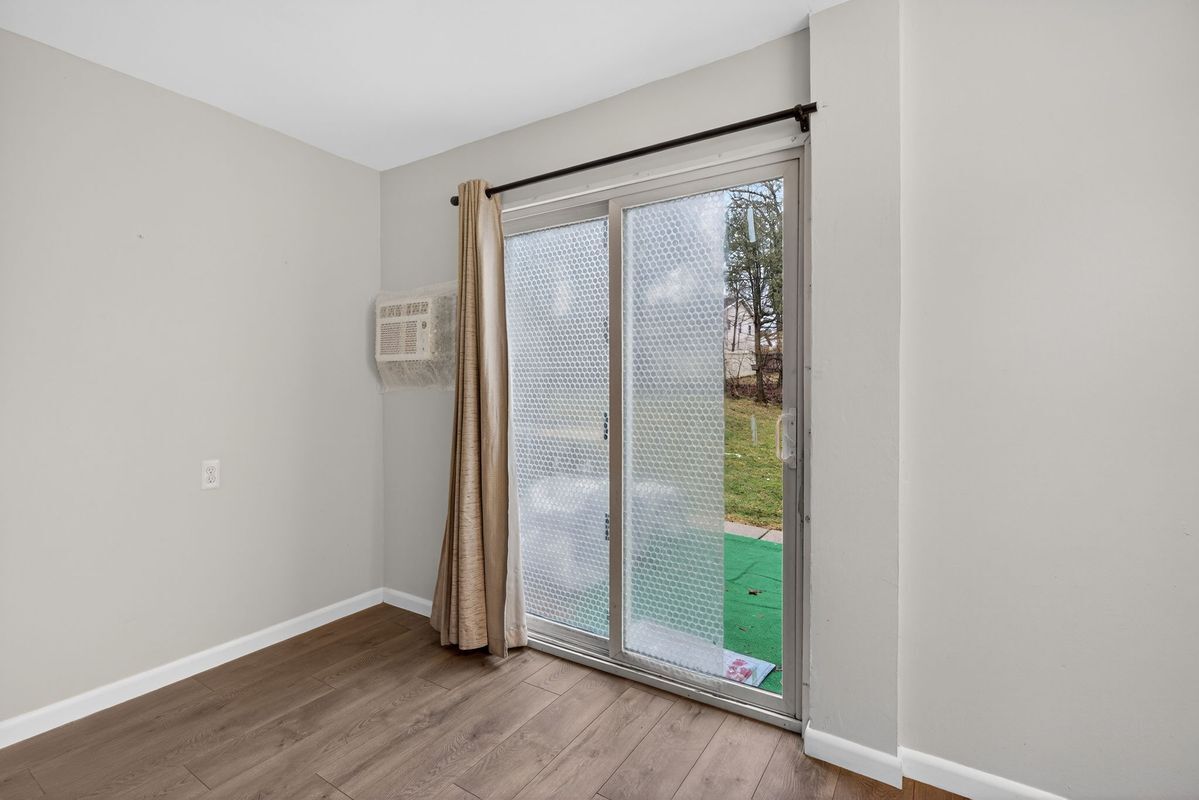 Building Photo - 602 E Lexington St