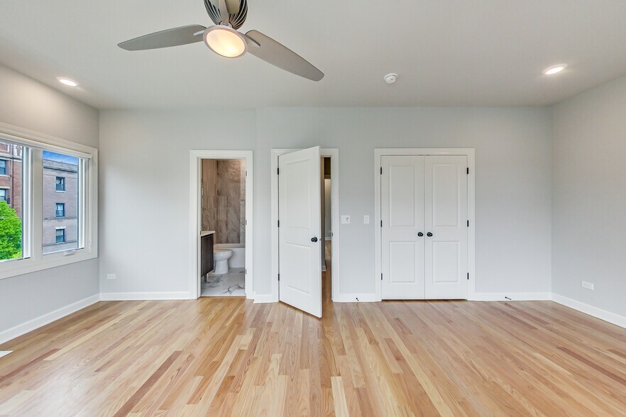 Building Photo - 6115 S University Ave