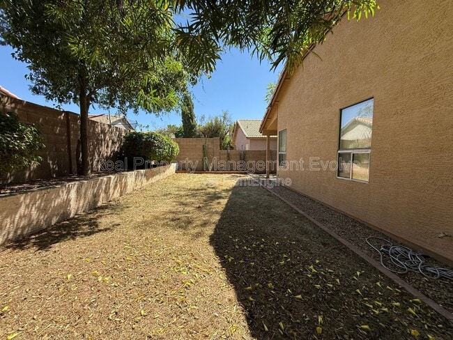 Building Photo - 4260 E Rosemonte Dr