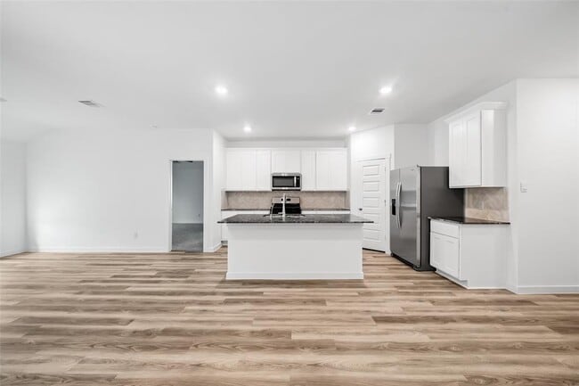 Building Photo - 13814 Salome Dr
