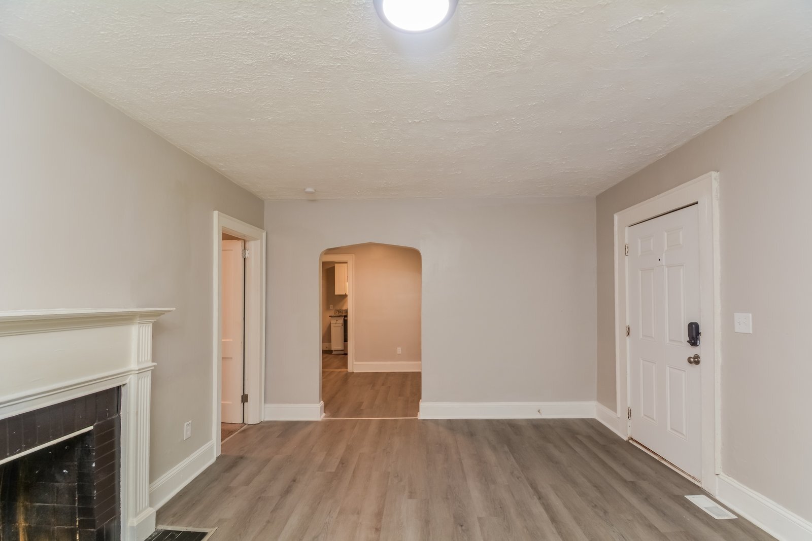 Building Photo - 130 Kensington Cir