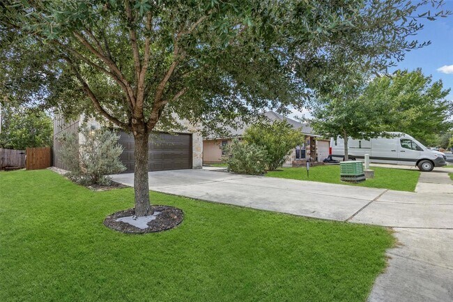 Building Photo - 7115 Thannas Way