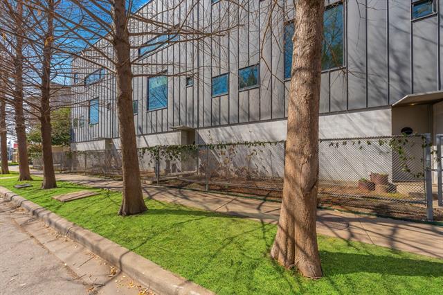 Building Photo - 4001 Bowser Ave