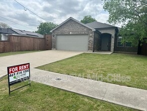 Building Photo - 3532 Toronto St