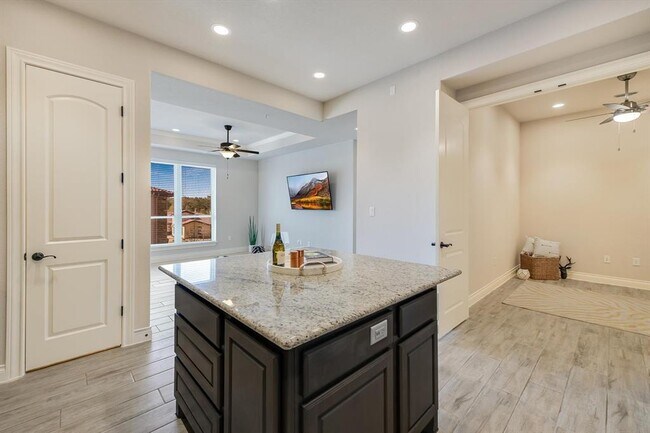 Building Photo - 104 Bella Toscana Ave
